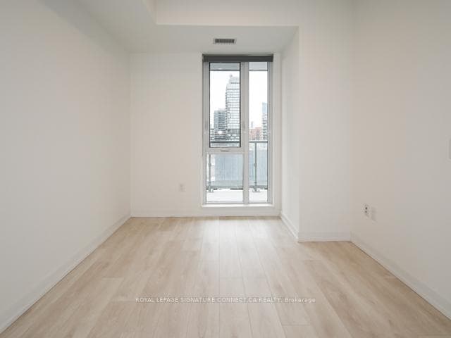 225 Sumach Street Unit 506 photo 12