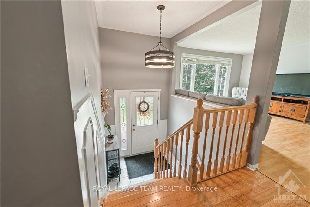 63 VINCENT Street photo 3