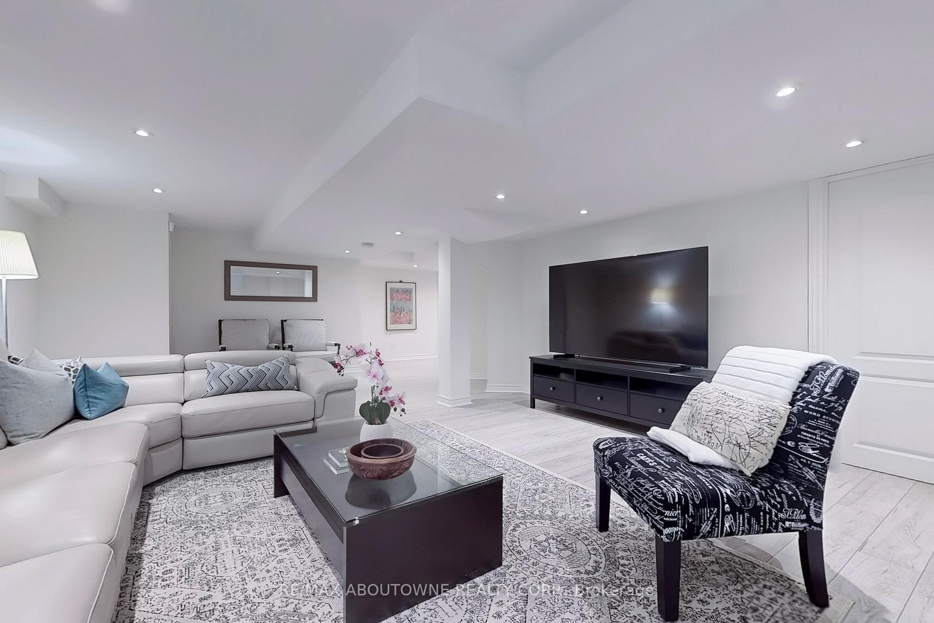 3395 Fox Run Circle photo 40