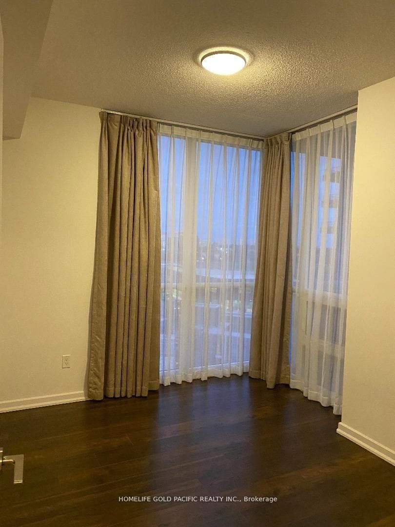 52 Forest Manor Road Unit 808 photo 6