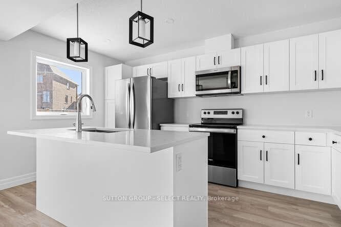 261 PITTOCK PARK Road Unit 13 photo 7