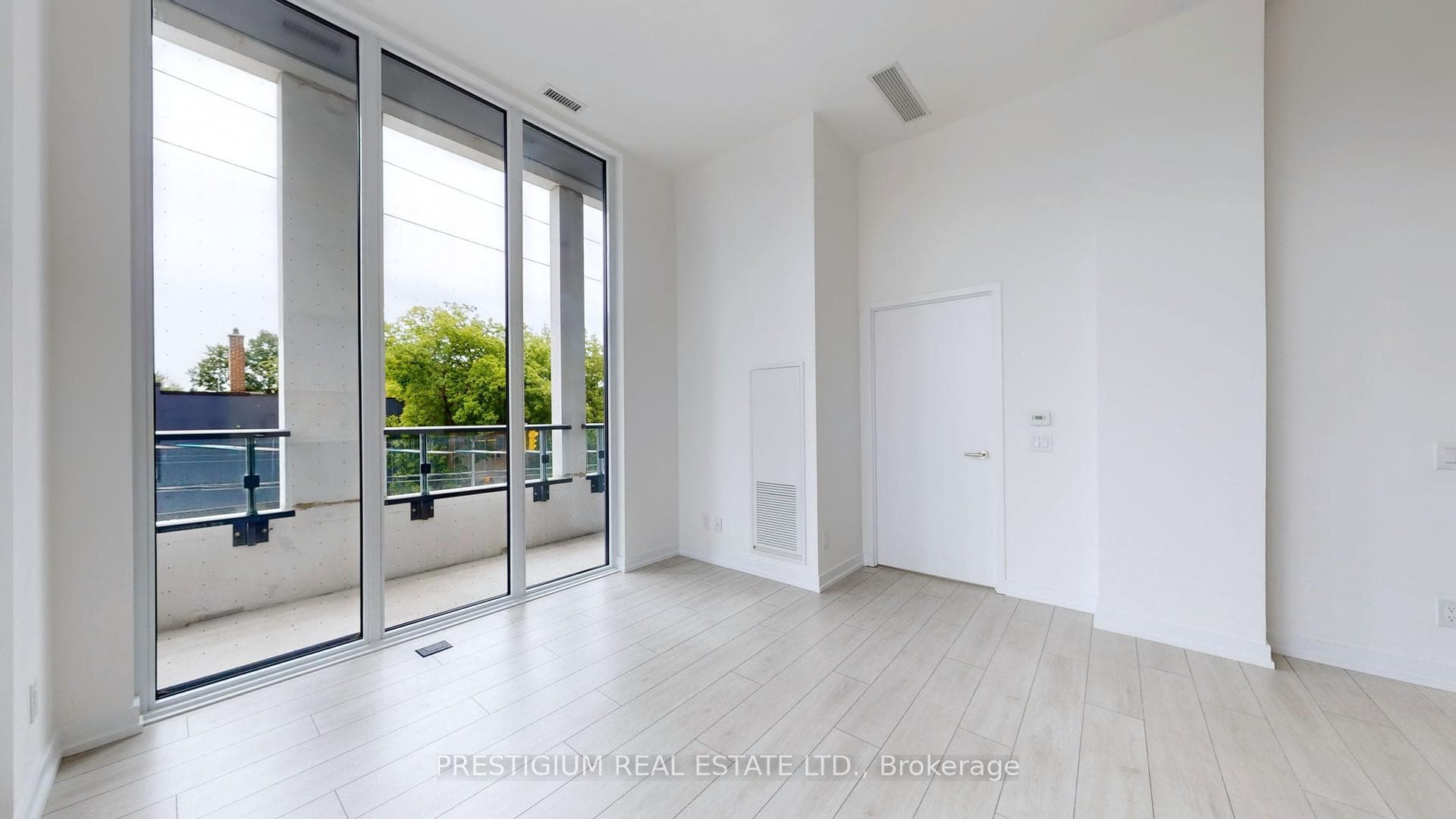500 Dupont Street Unit 208 photo 11