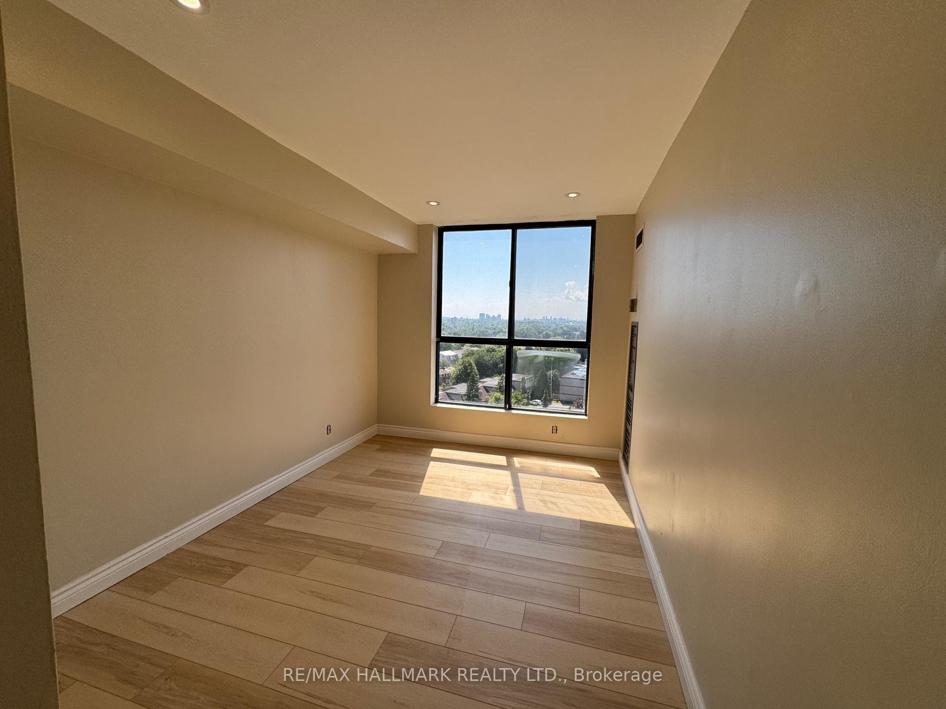 8 Silver Bell Grove Unit 1007 photo 13