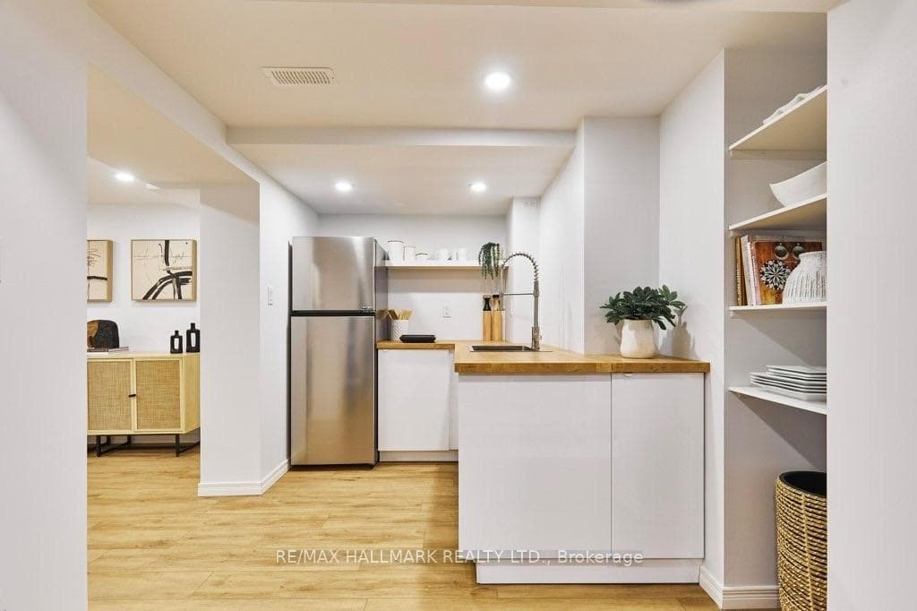 50 Phillip Avenue photo 15