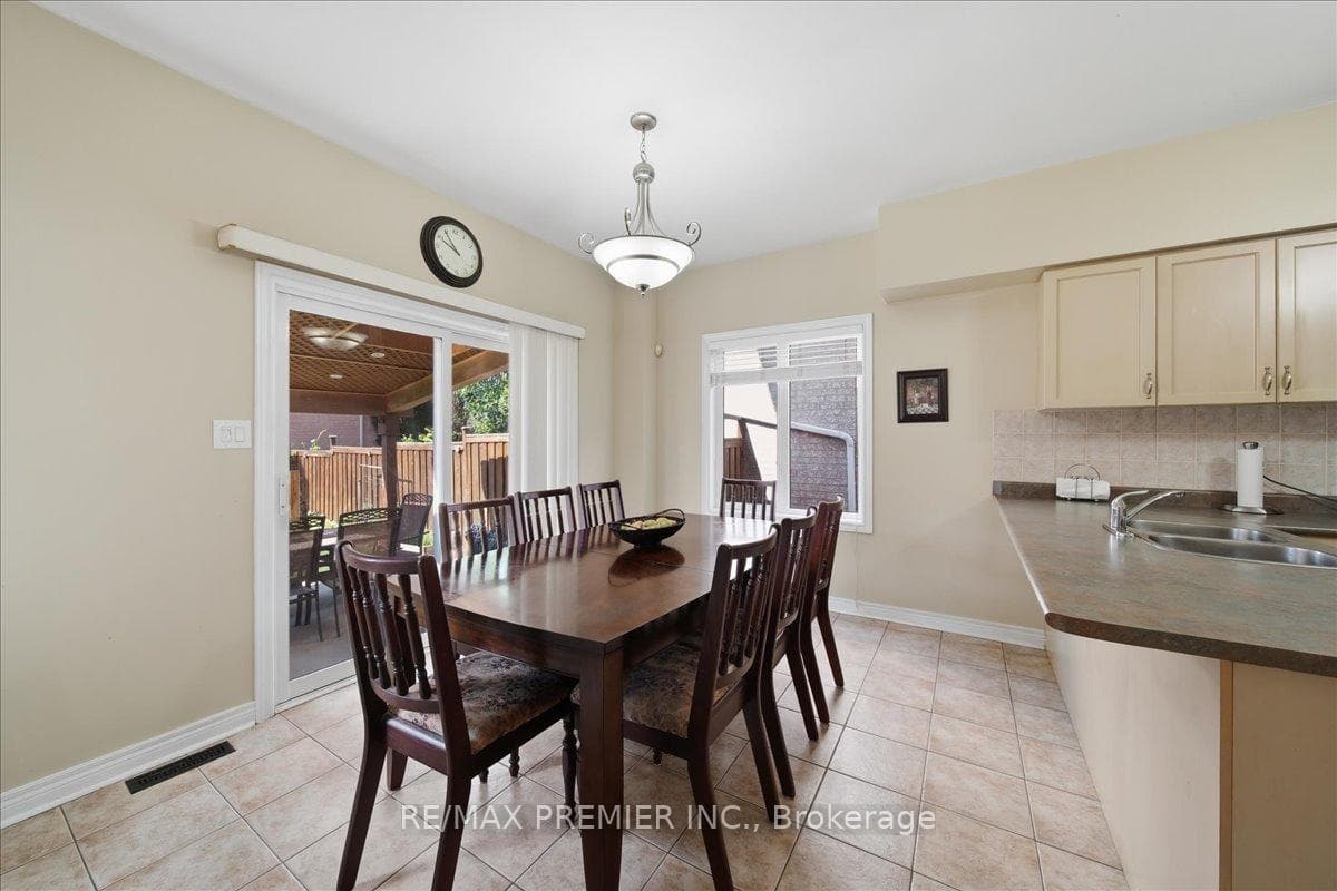 5 Laura Sabrina Drive photo 13