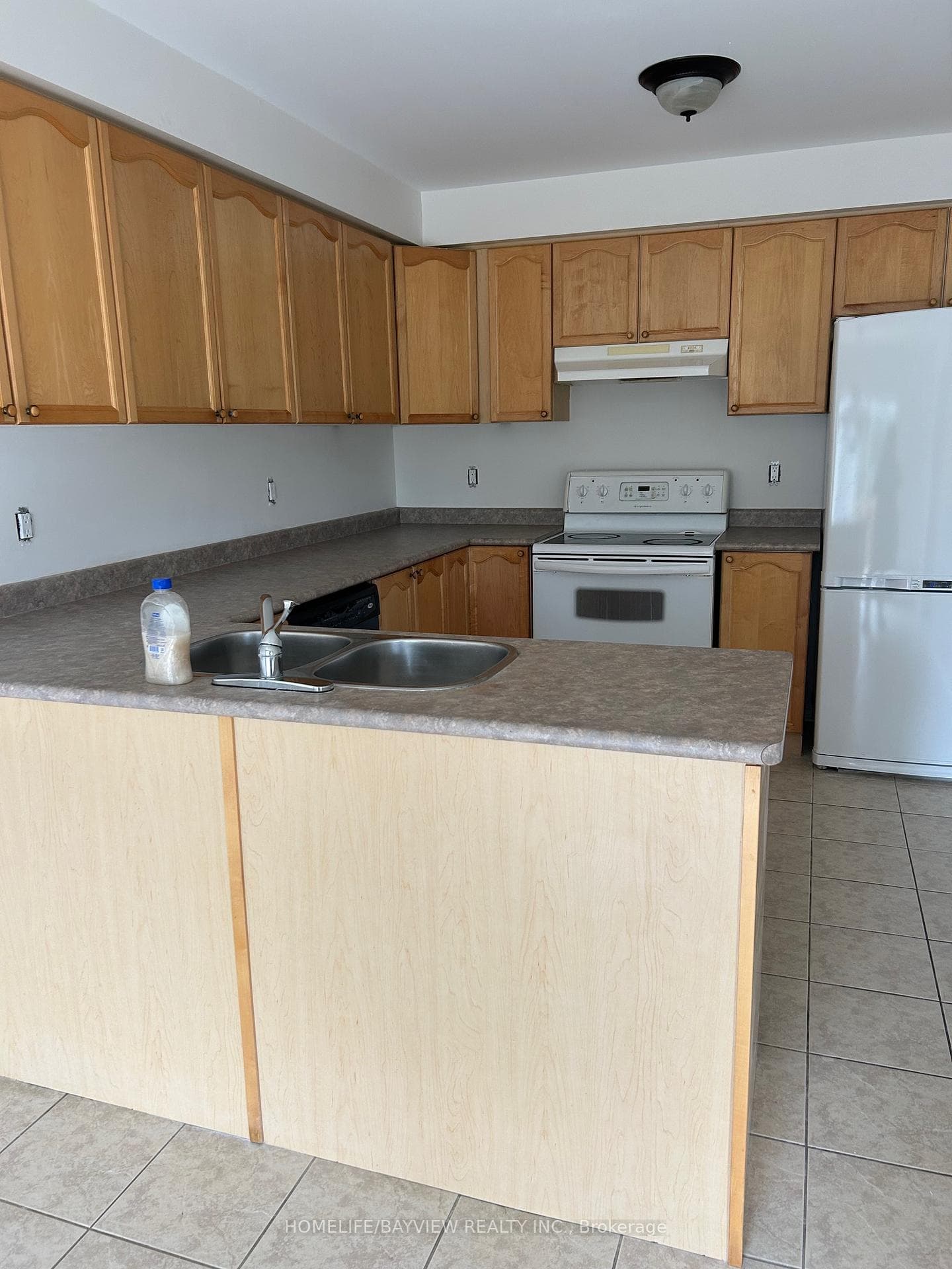 61 Clearmeadow Boulevard photo 6