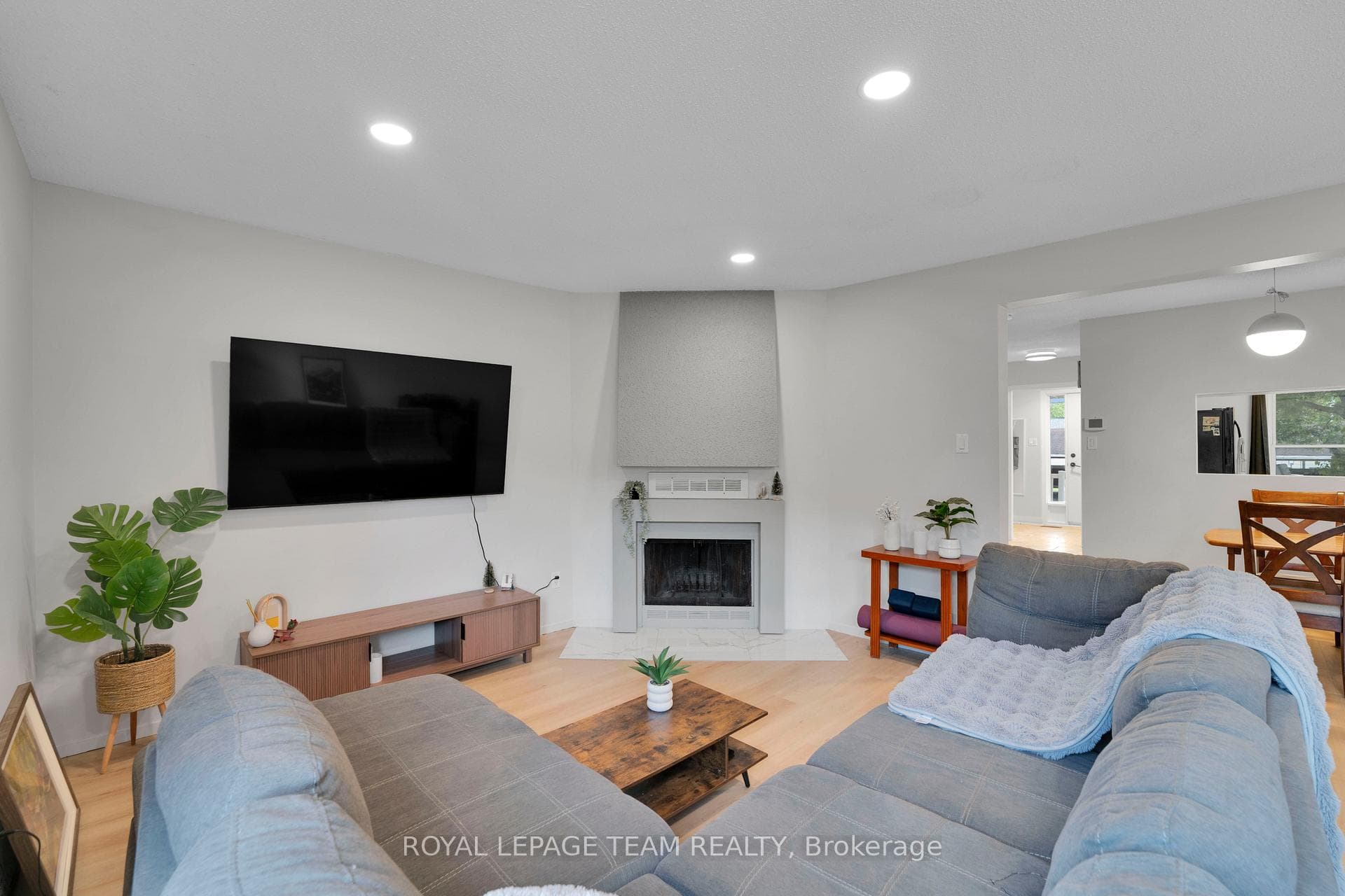 282 Dalehurst Drive photo 14