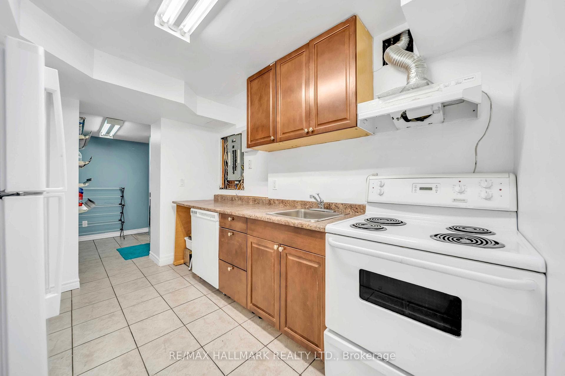 96 Olympia Crescent photo 23