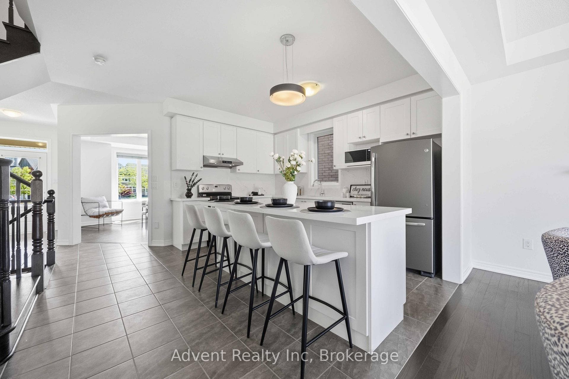 62 Demott Avenue photo 6