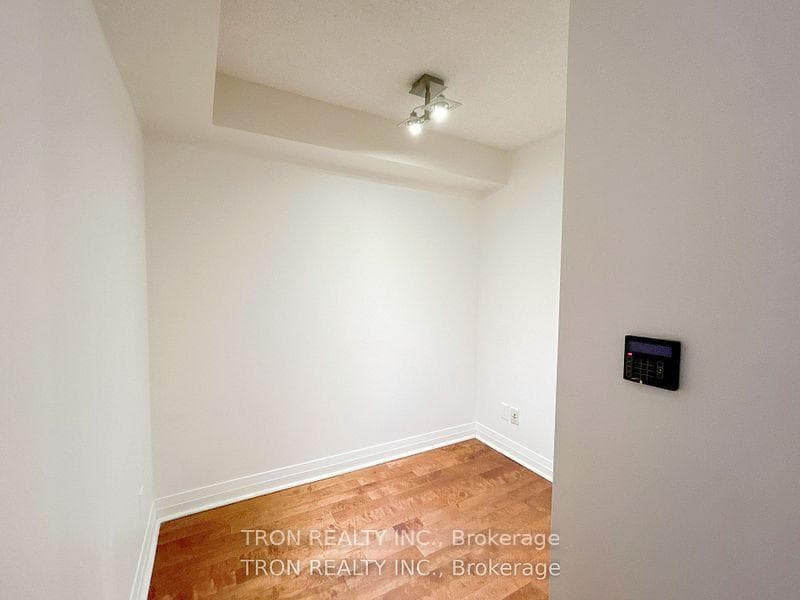 25 Carlton Street Unit 1703 photo 8