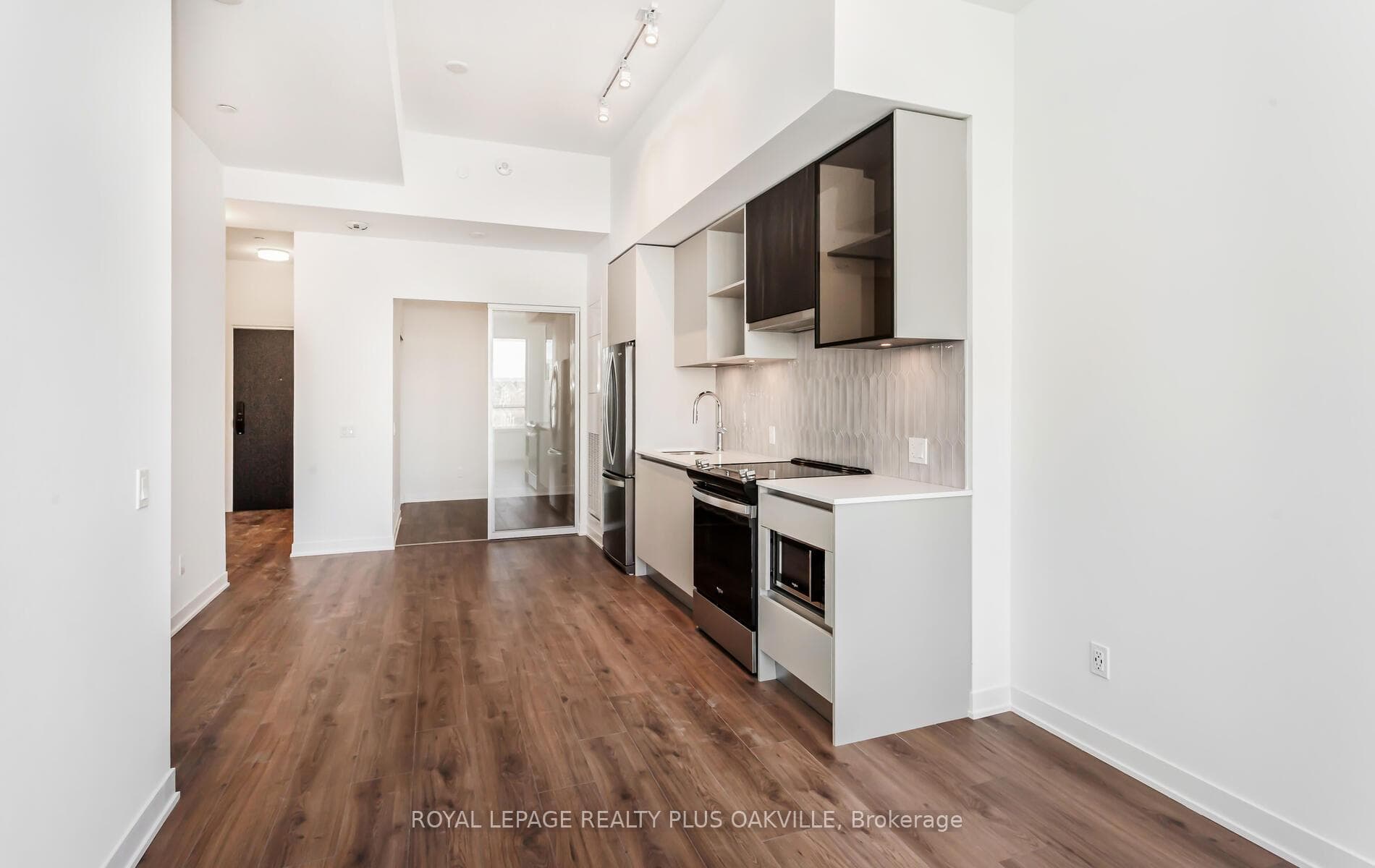 405 Dundas Street Unit 238 photo 16