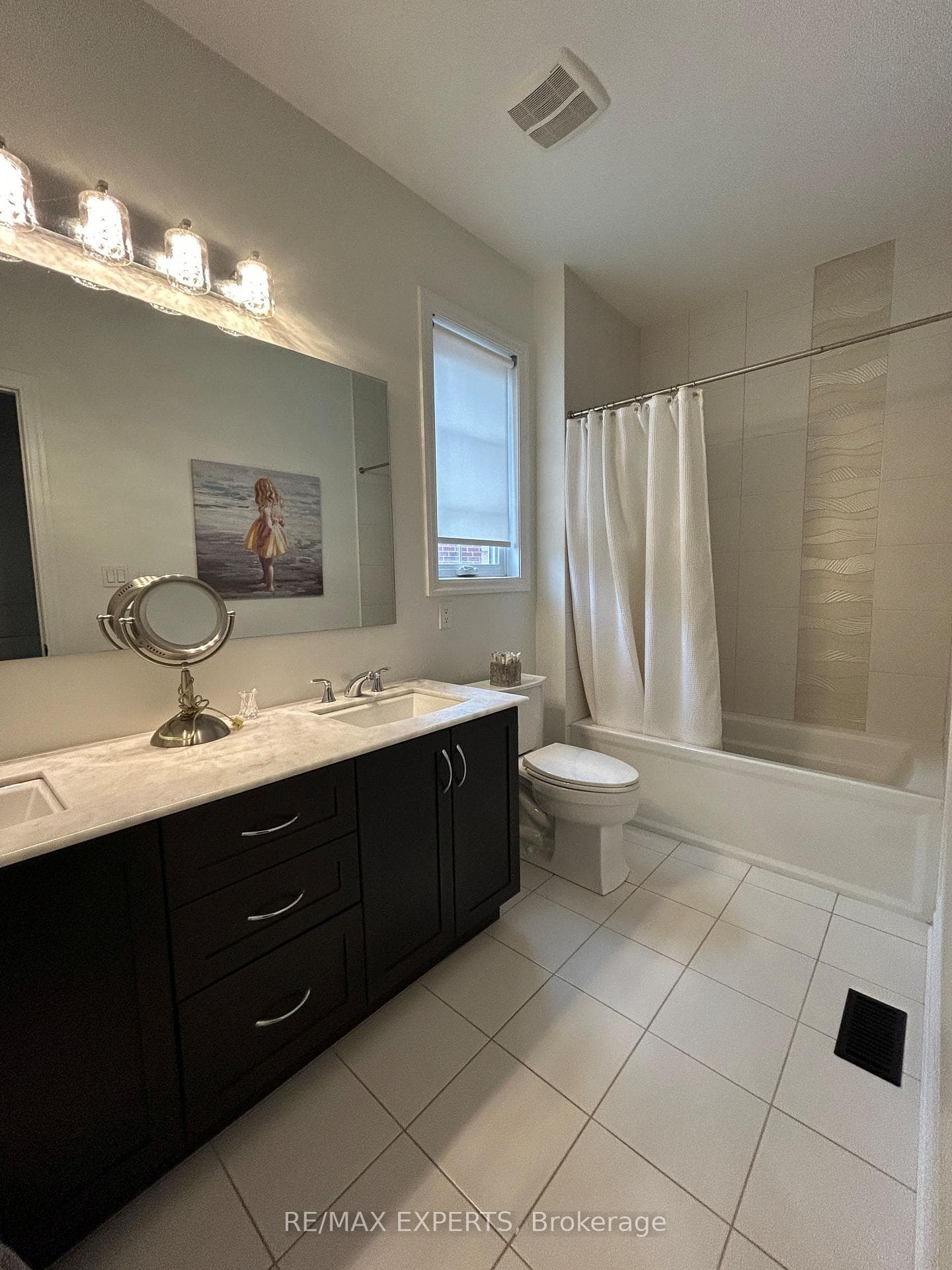 77 Robert Berry Crescent photo 17