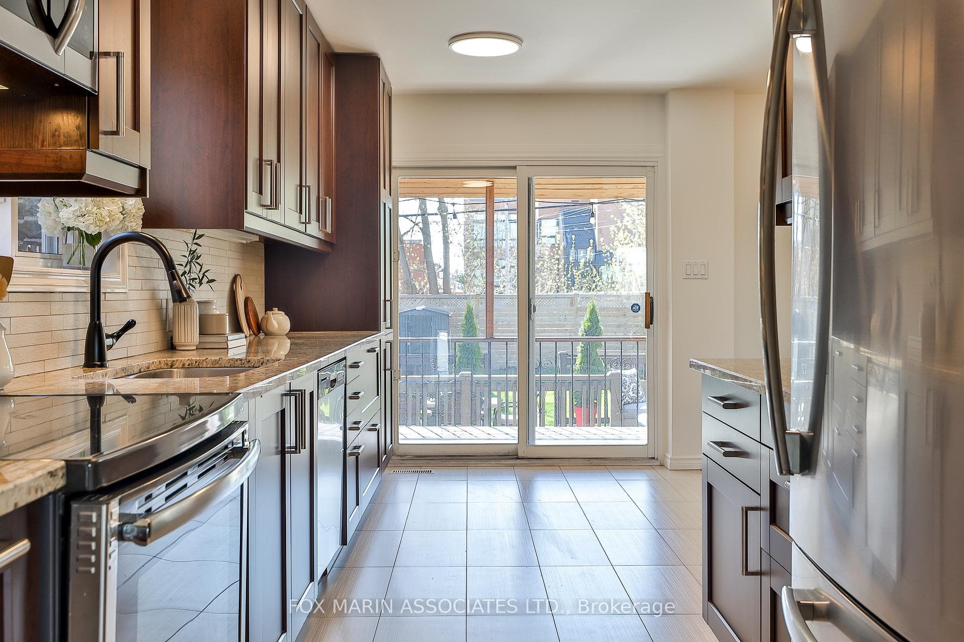 434 Westmount Avenue photo 13