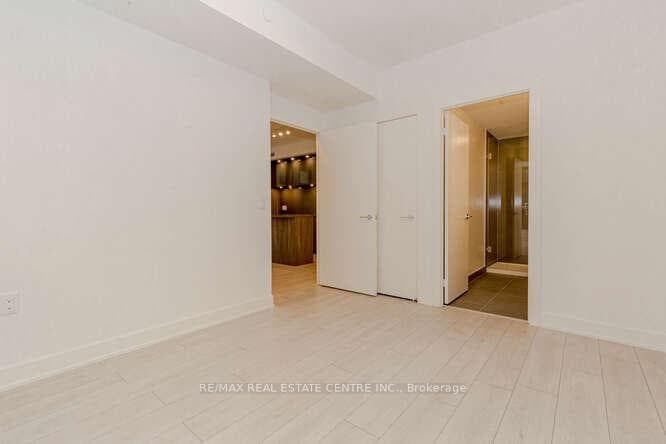 15 Mercer & Blue Jays Way Street Unit 722 photo 26