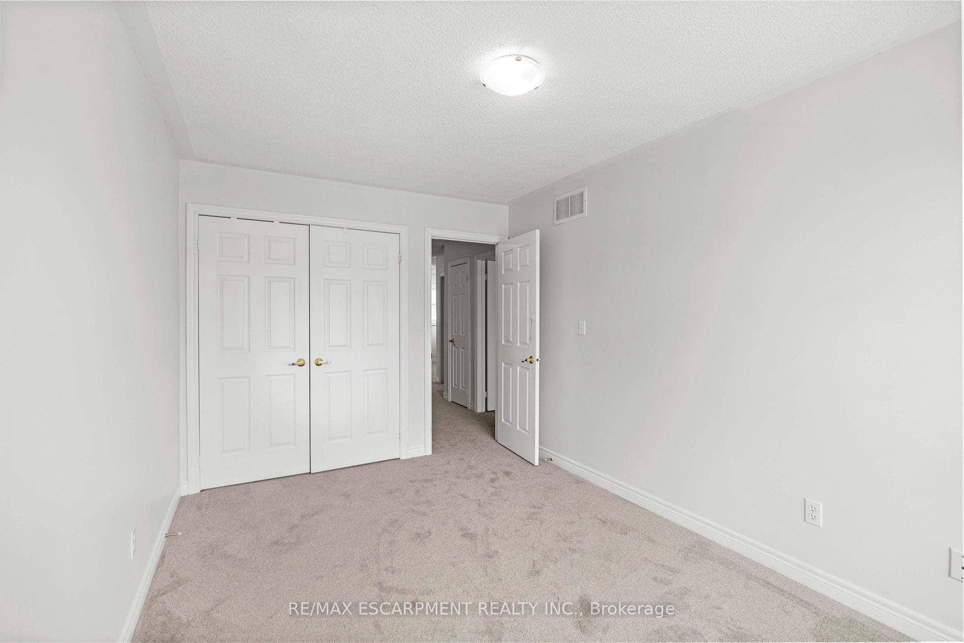 8 Traymore Street photo 34
