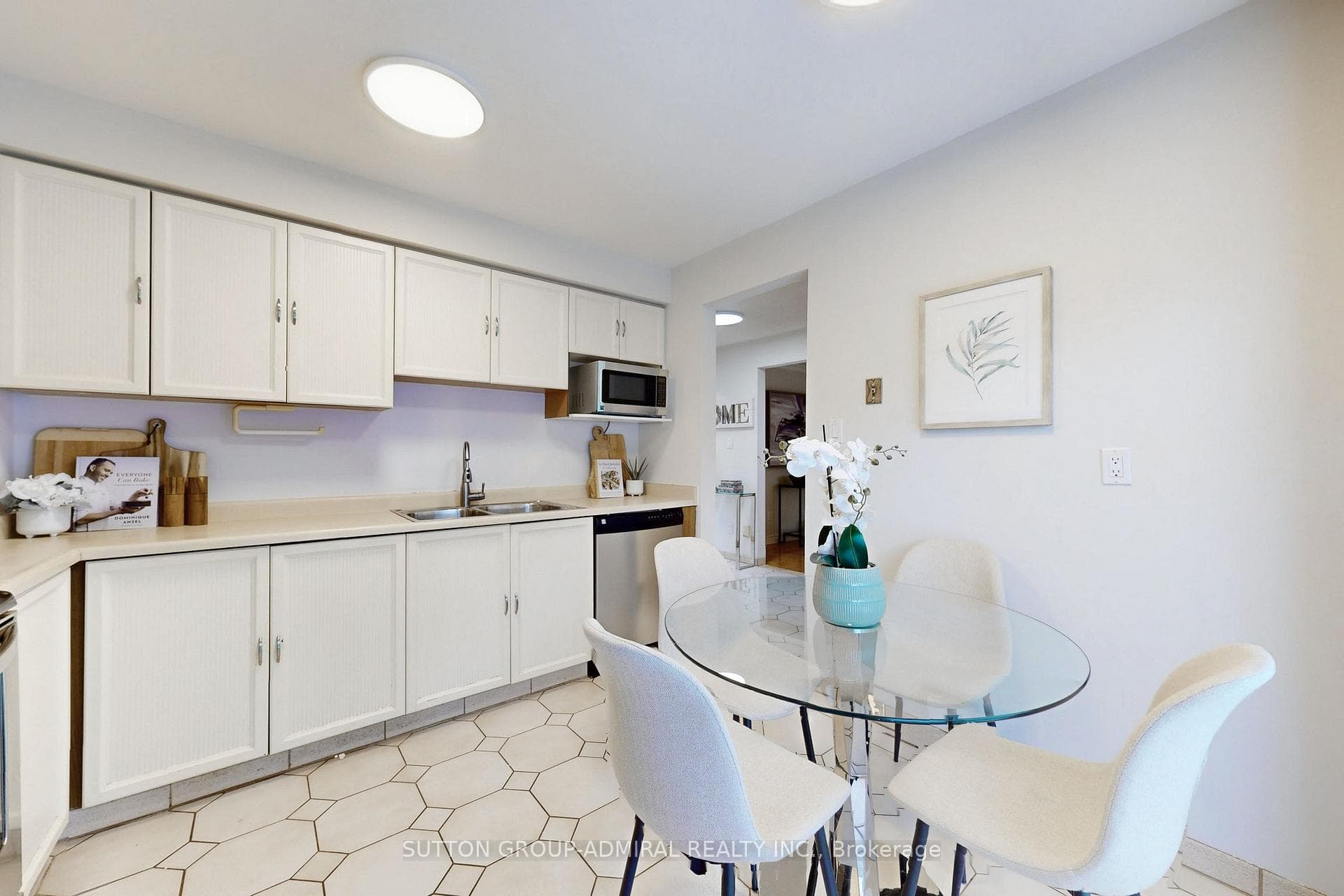 57 Nuttall Street photo 14