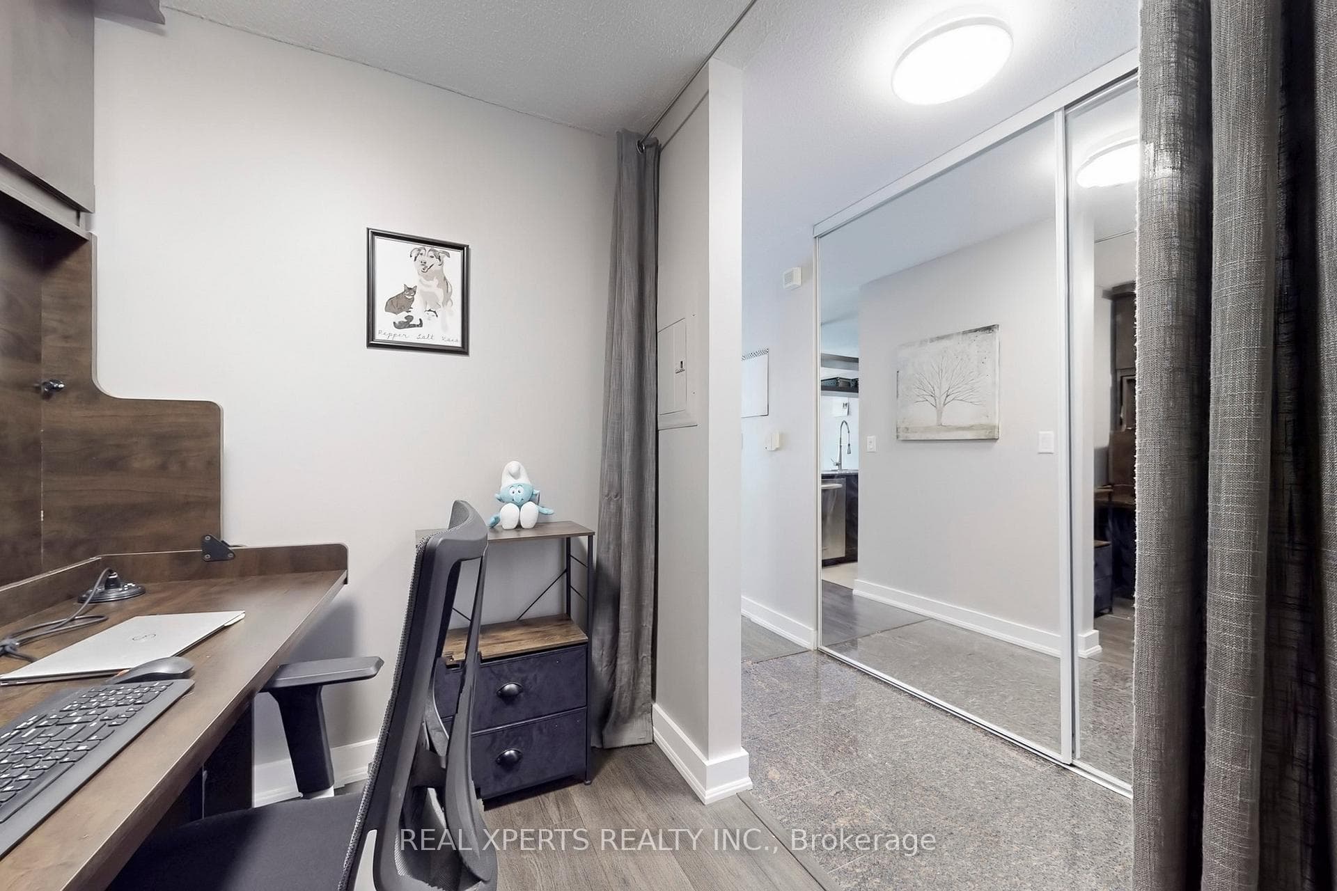 81 Navy Wharf Court Unit 901 photo 13