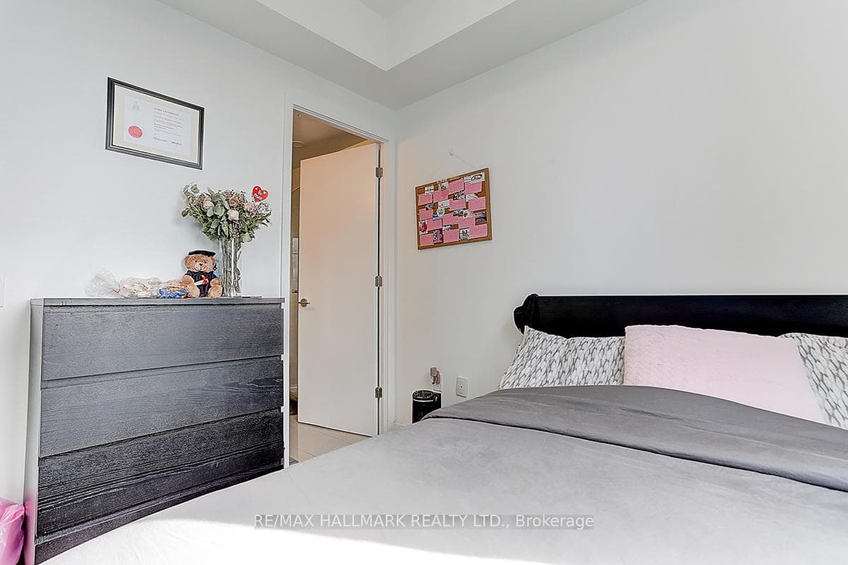 39 Roehampton Avenue Unit 2905 photo 22