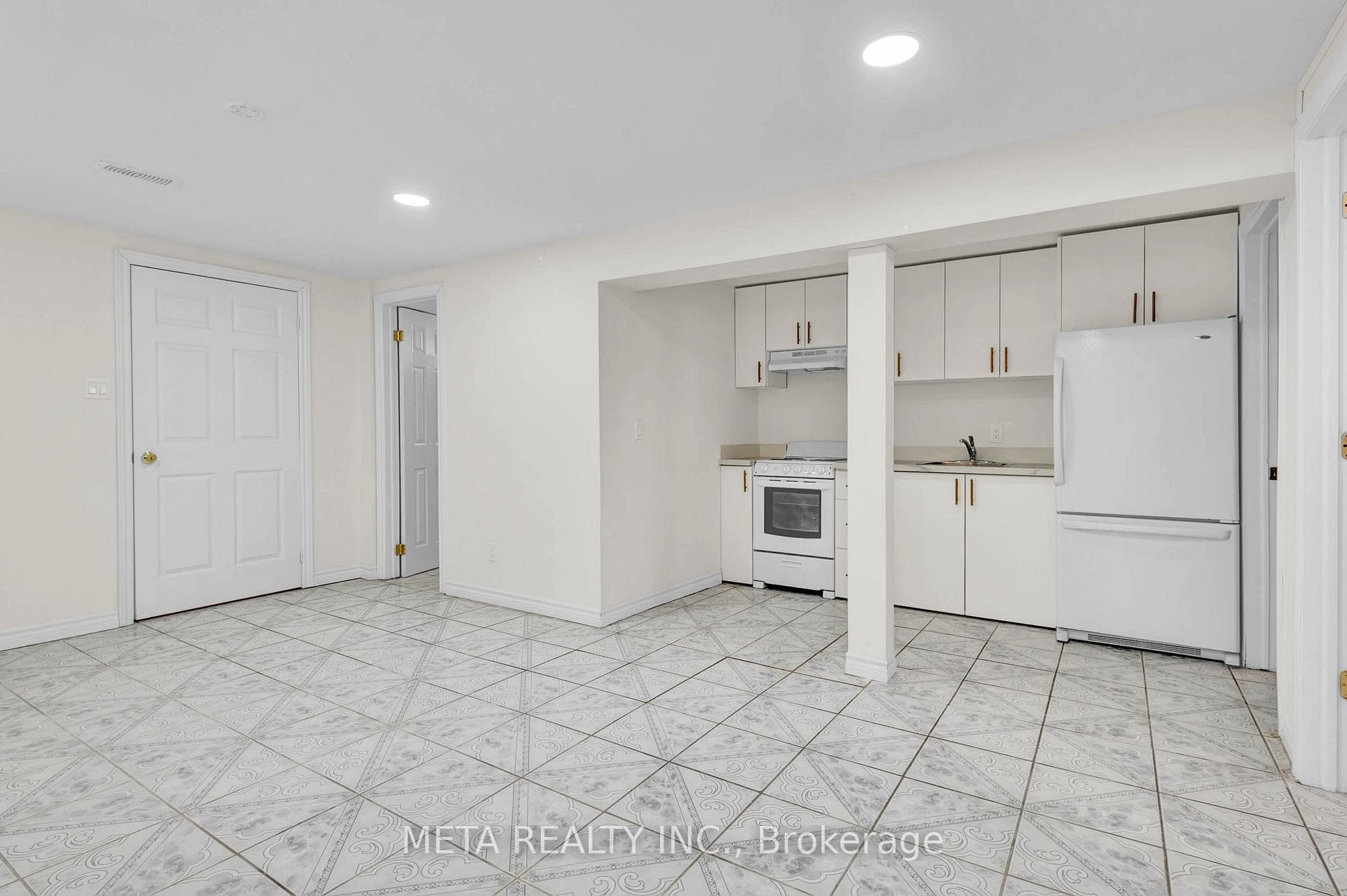 Basement Kitchen - Open concept
