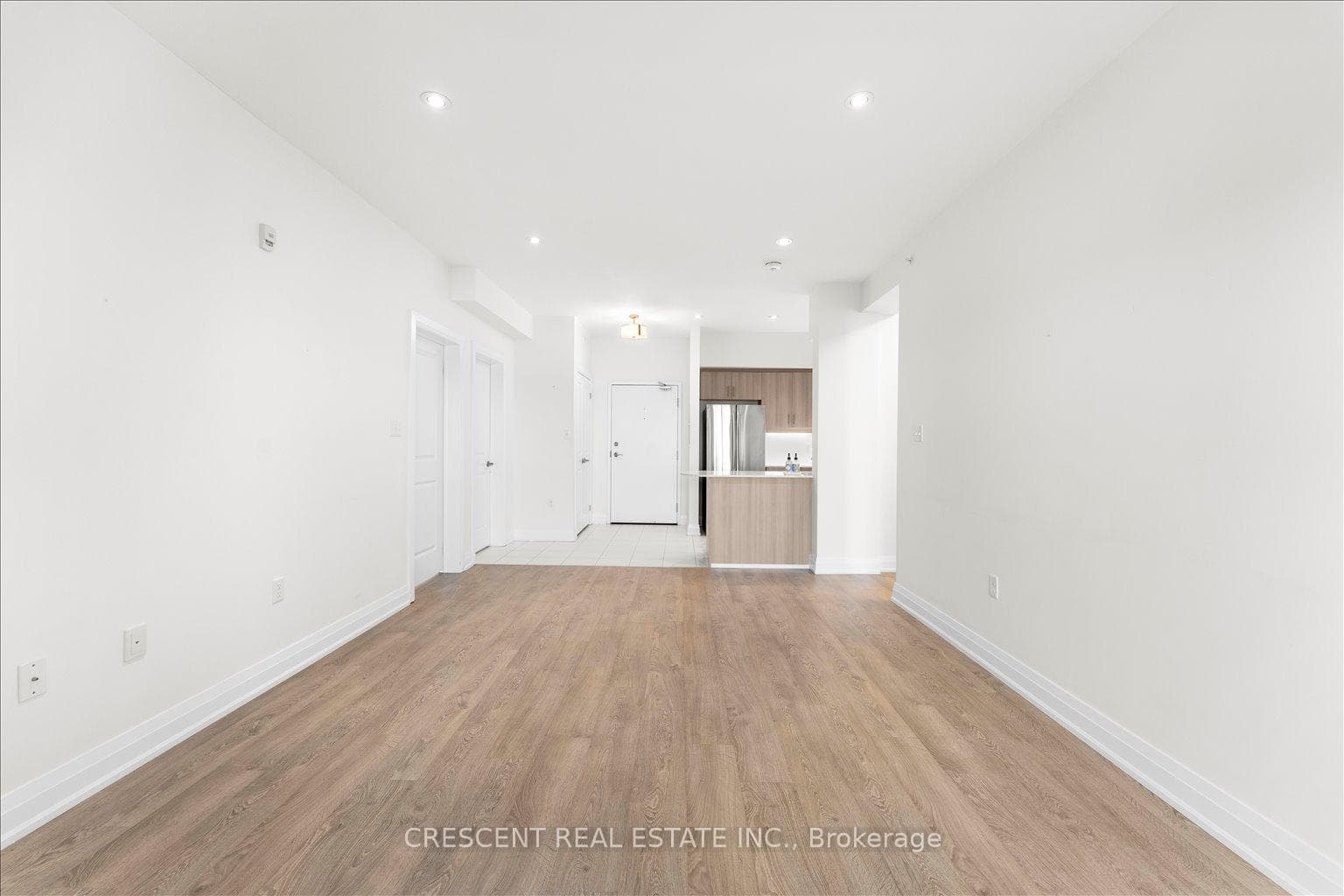 300 Essa Road Unit 604 photo 6