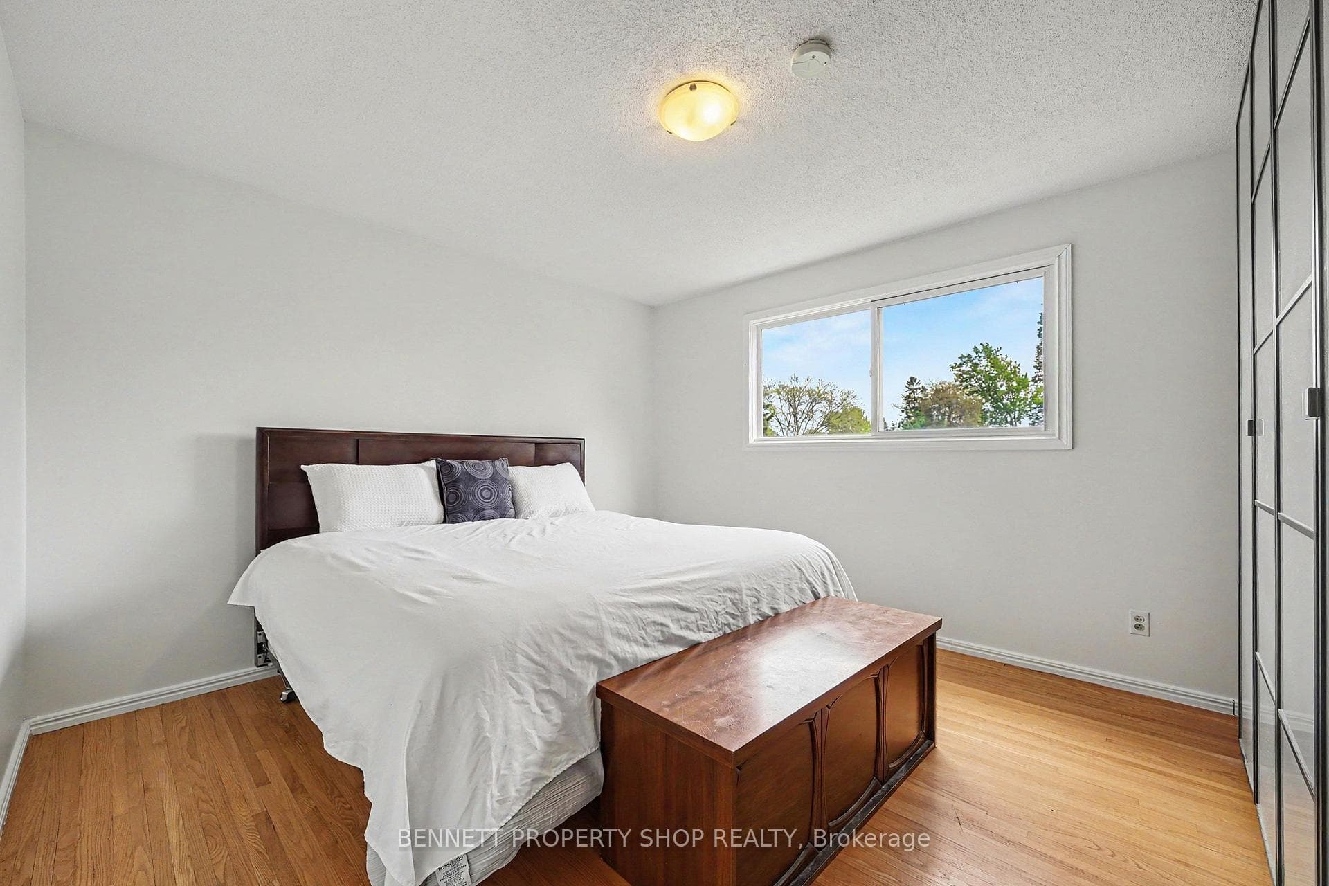 30 Corkstown Road photo 14