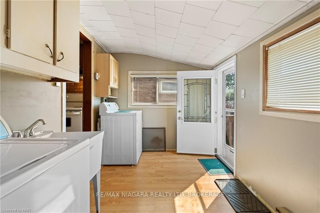 487 CRESCENT Road photo 17