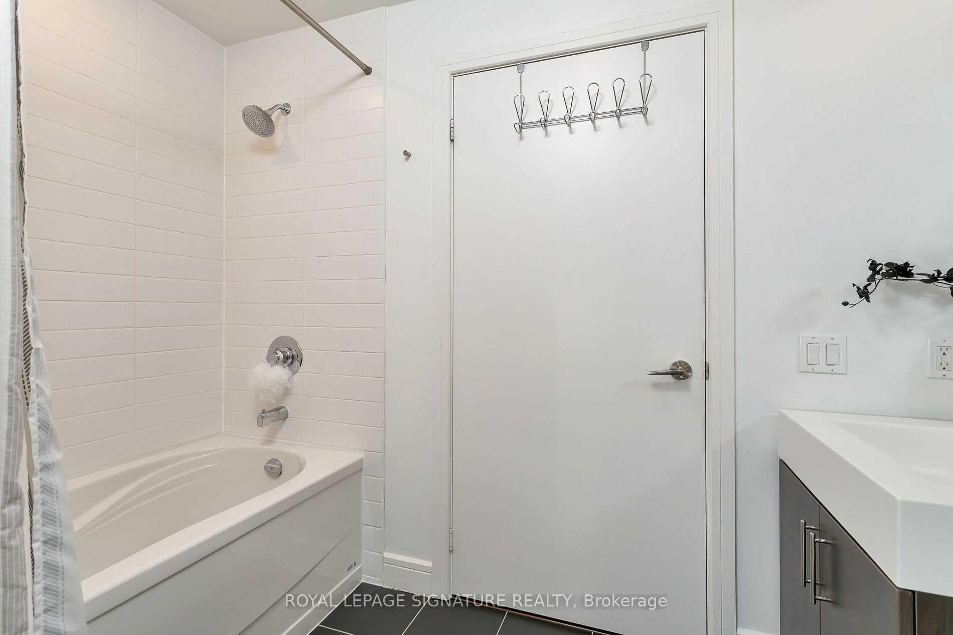 112 George Street Unit S1403 photo 30