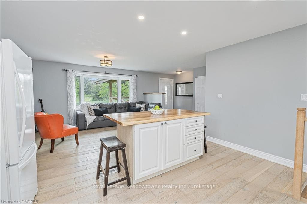 11757 GUELPH Line photo 16
