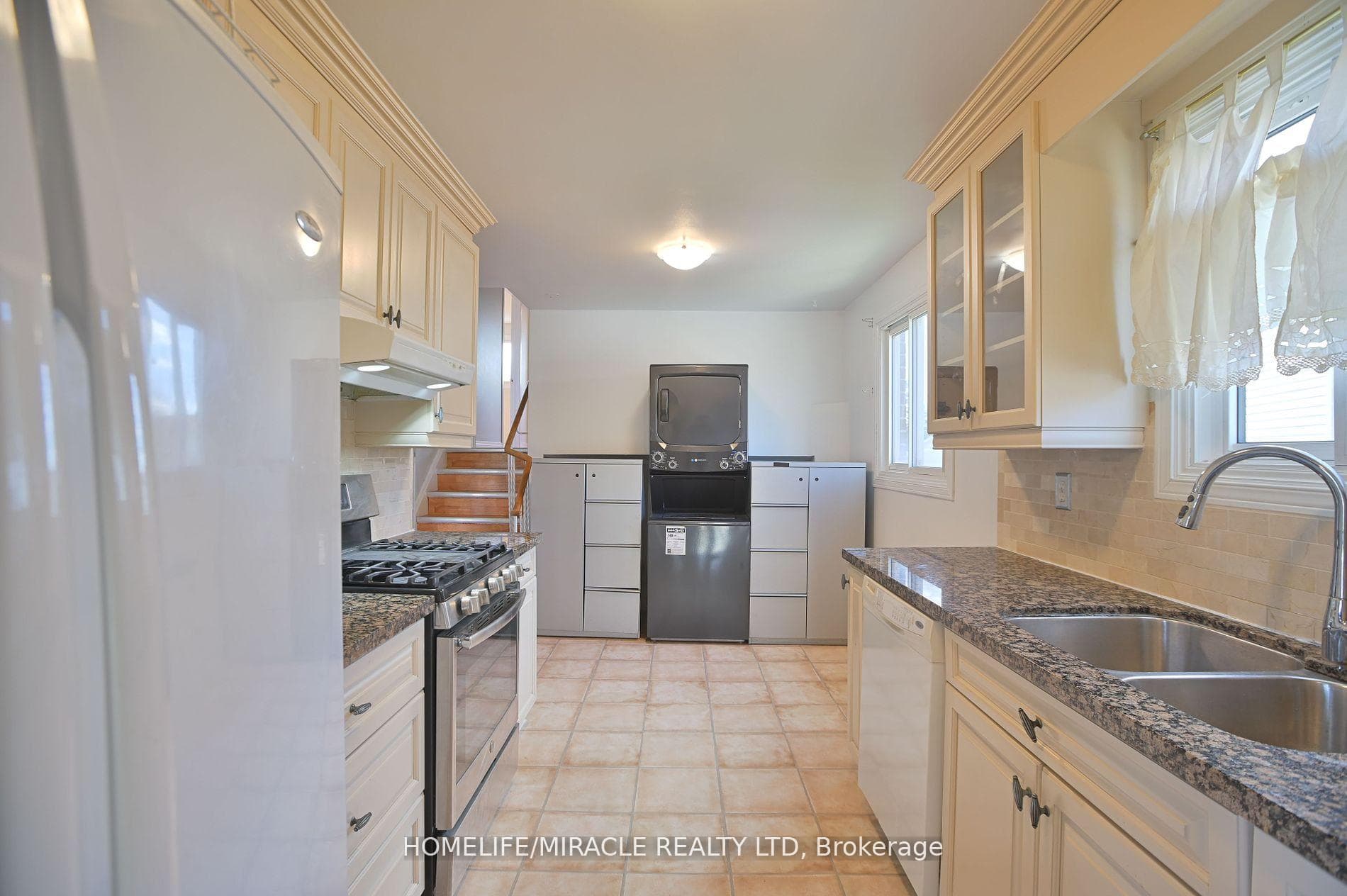 28 Peterson Court photo 17