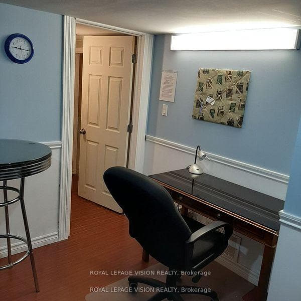 52 Ellendale Drive photo 31