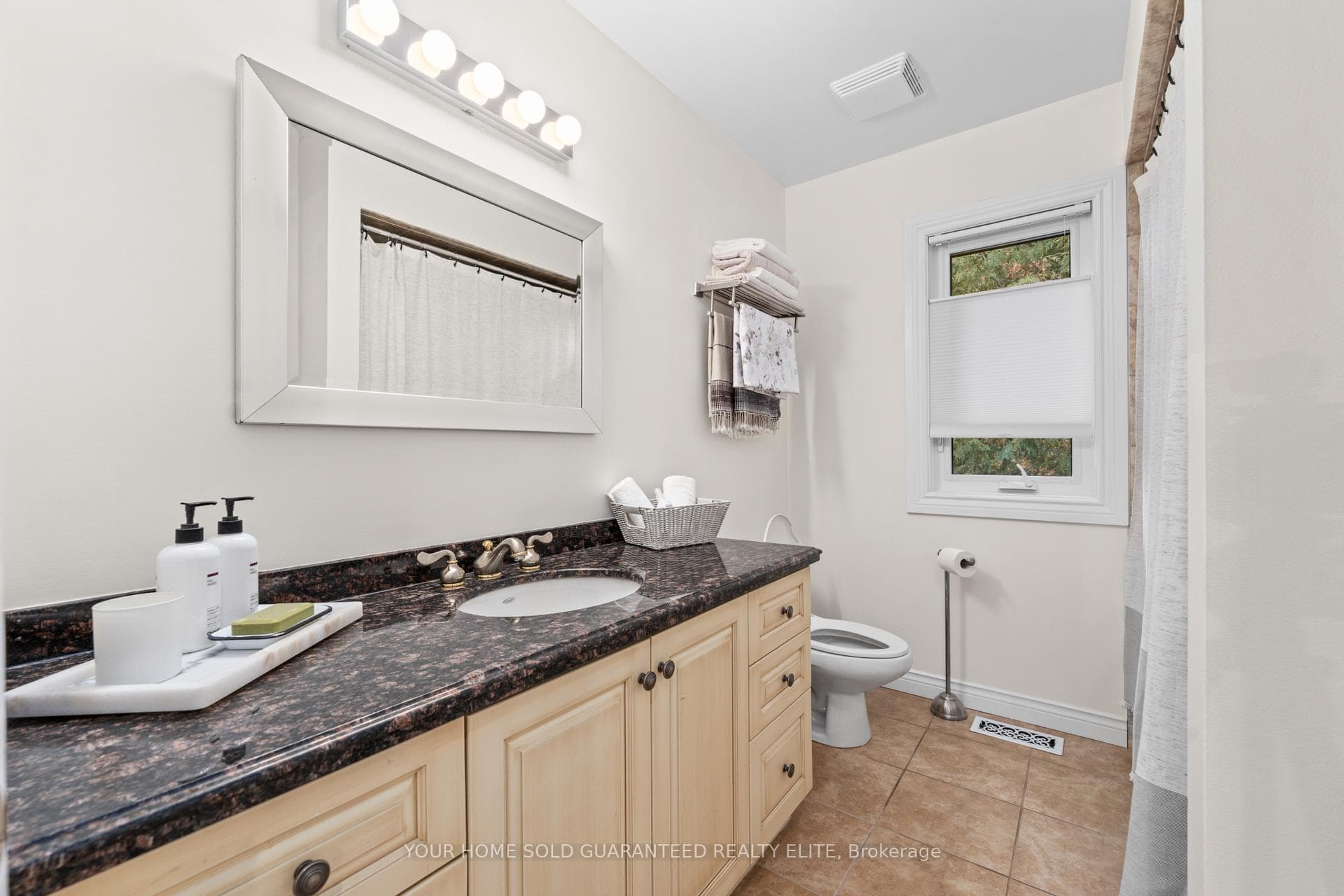 270 Deercreek Drive photo 17