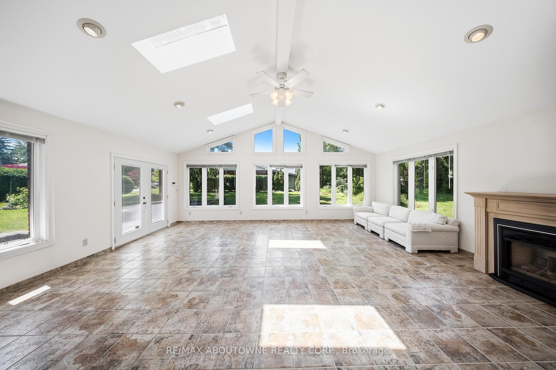 73 Price Avenue photo 7