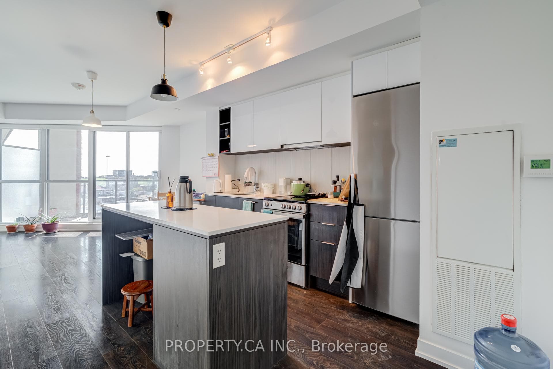 31 Tippett Road Unit 518 photo 6