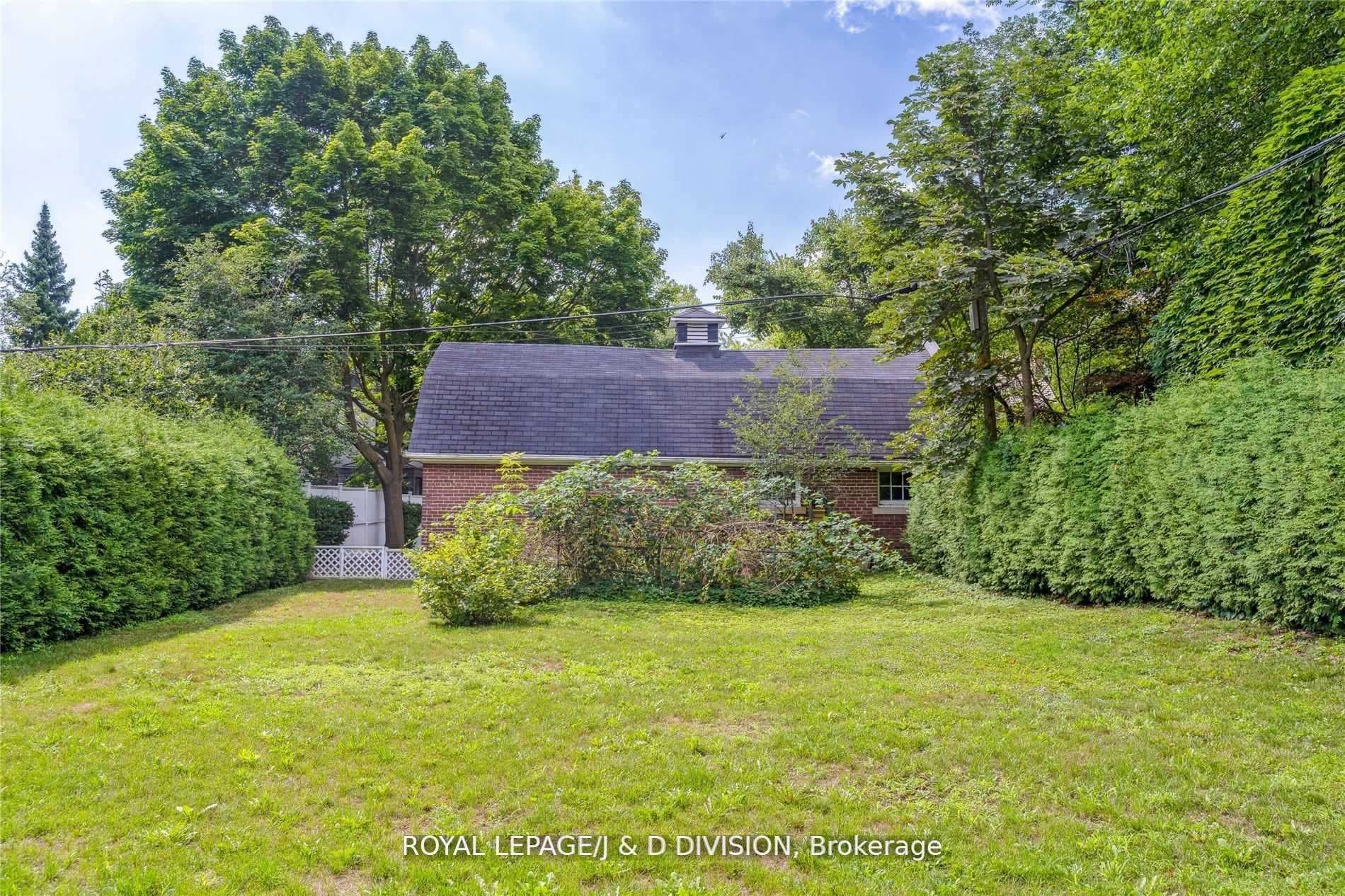 88 Woodlawn Avenue photo 37