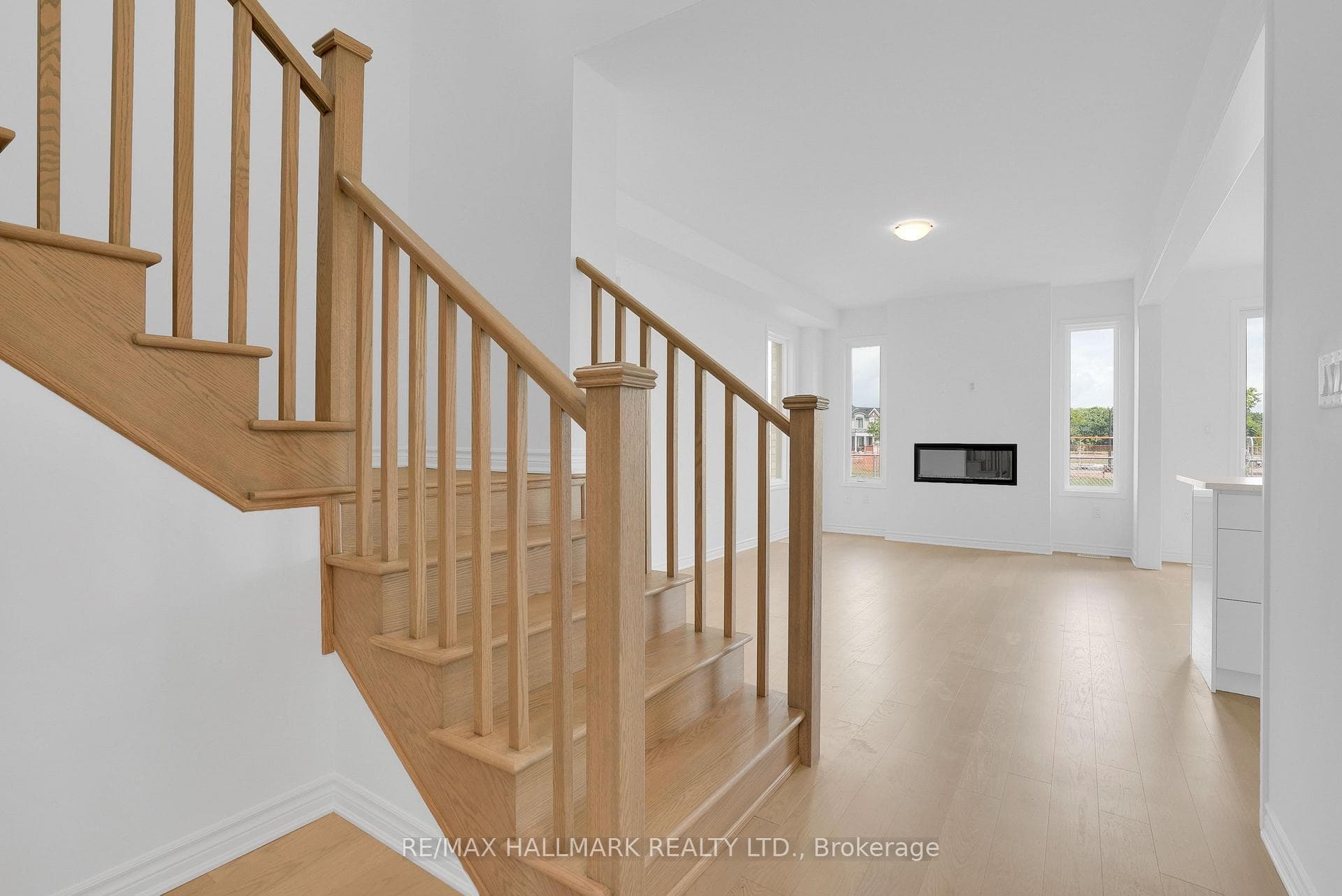 15 Foxley Heights photo 6