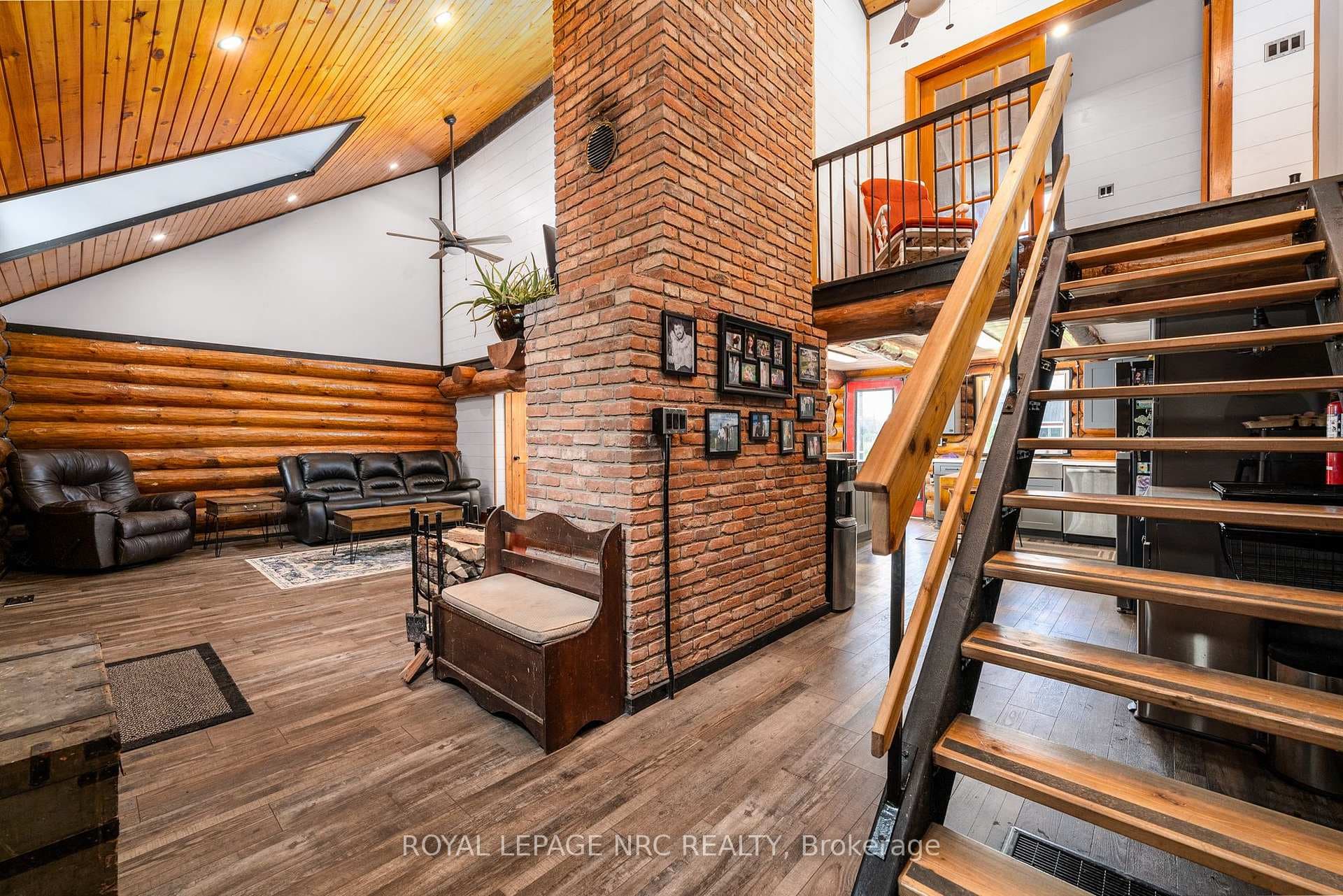 1622 Bertie Street photo 8