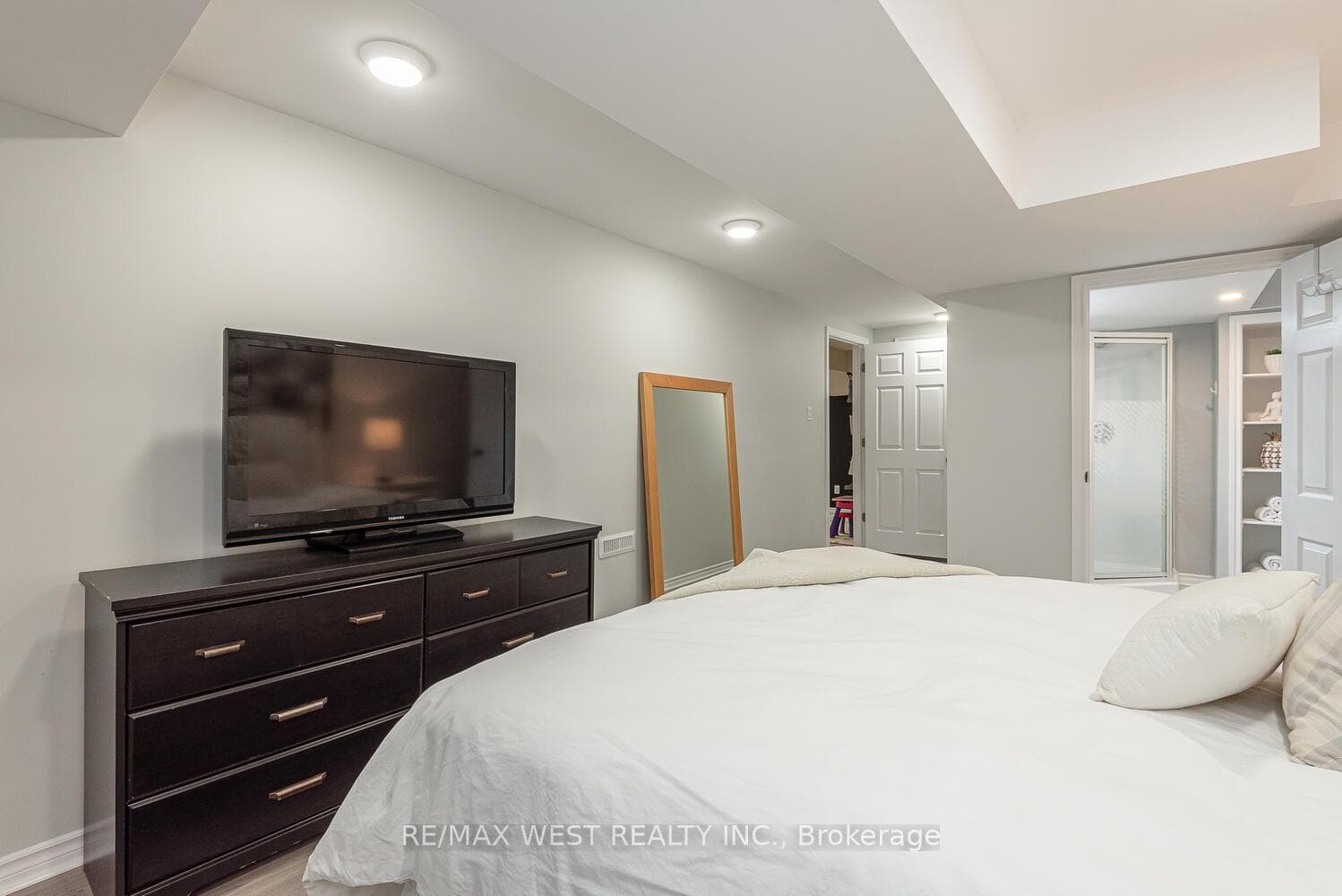 38 Silvermoon Avenue photo 35
