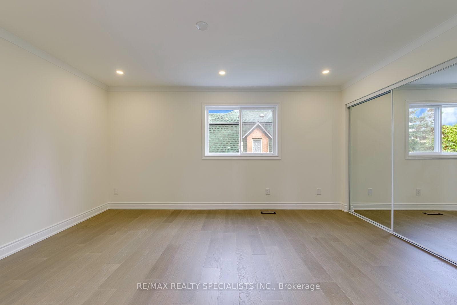 2955 Thomas Street Unit 12 photo 27