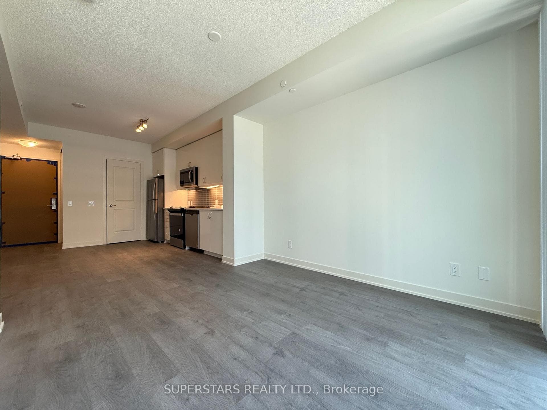 4955 Yonge Street Unit 715 photo 6