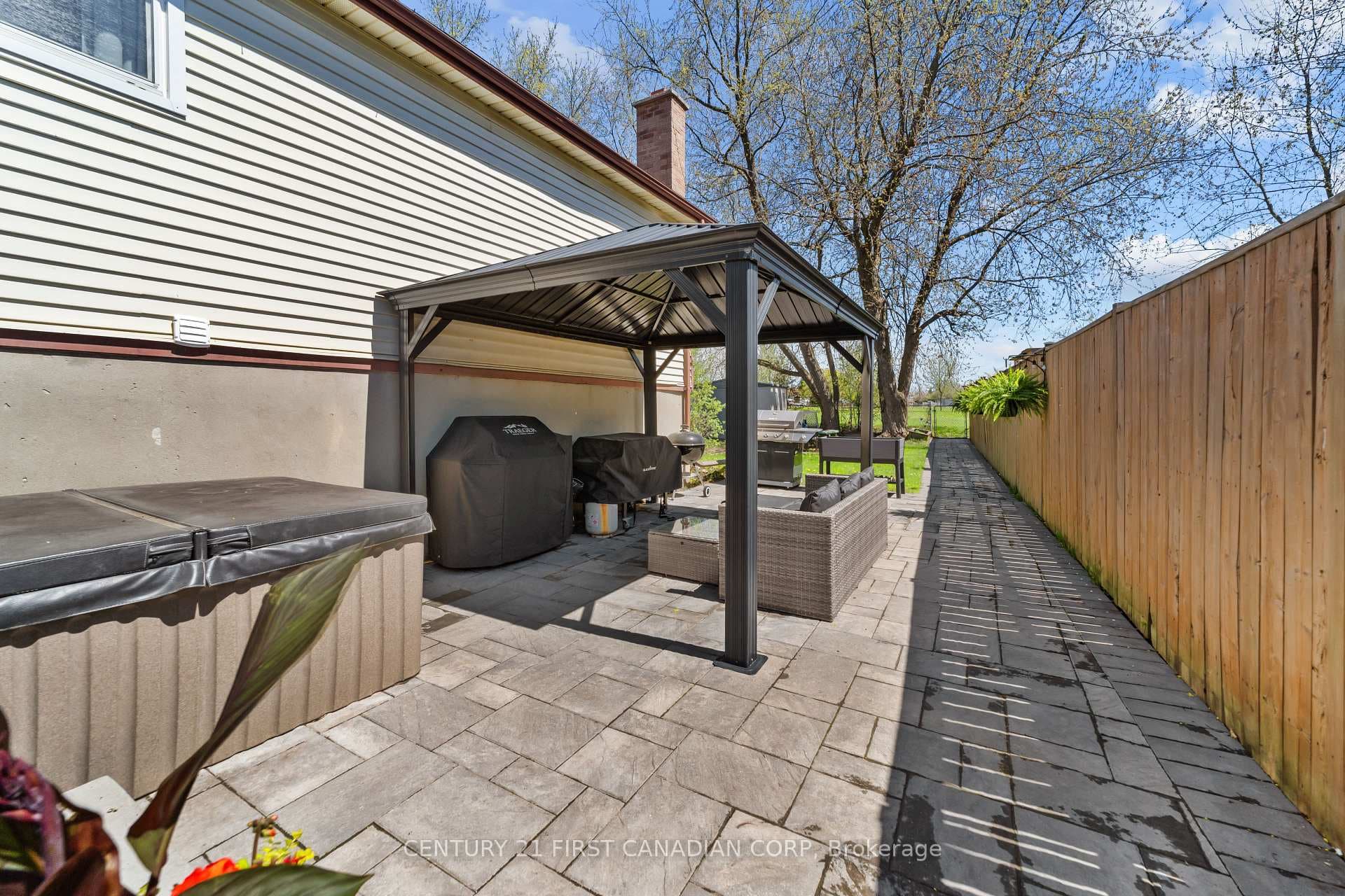 67 Adswood Road photo 10