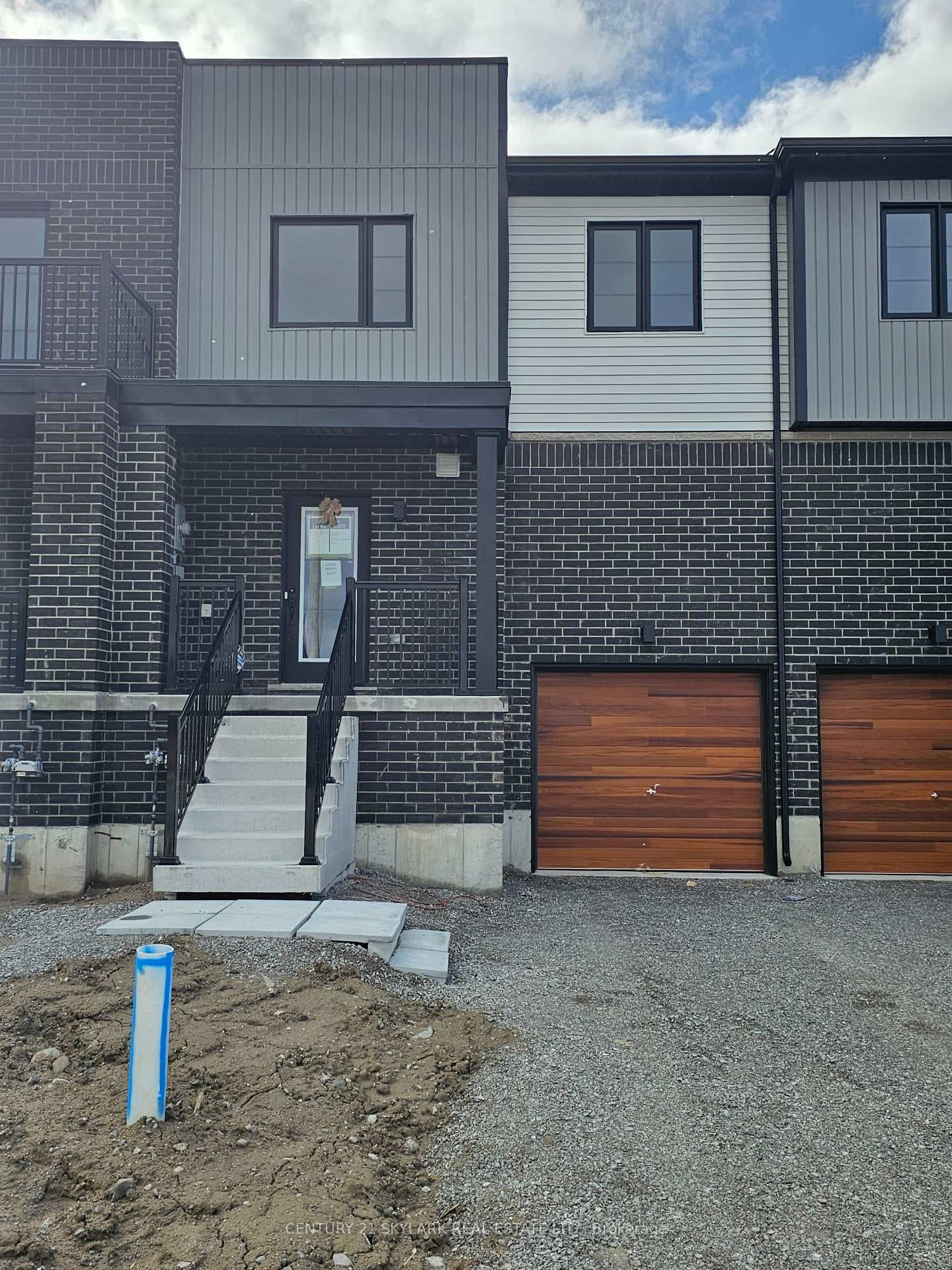 218 Prince William Way photo 1