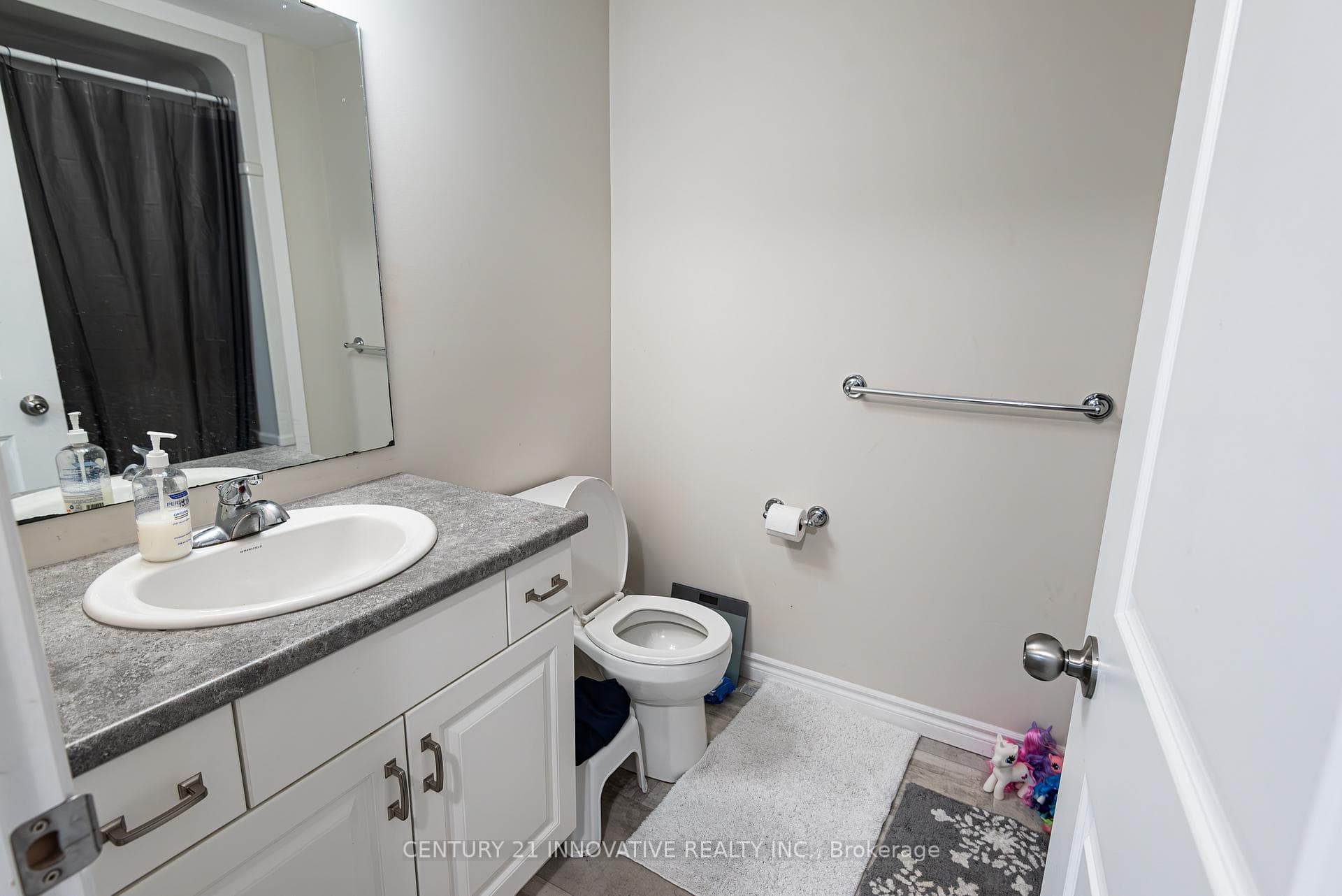 14 Oxford Terrace Unit Bsmt photo 25