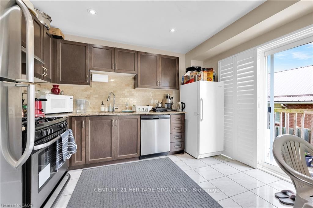 1354 Upper Sherman Avenue photo 10