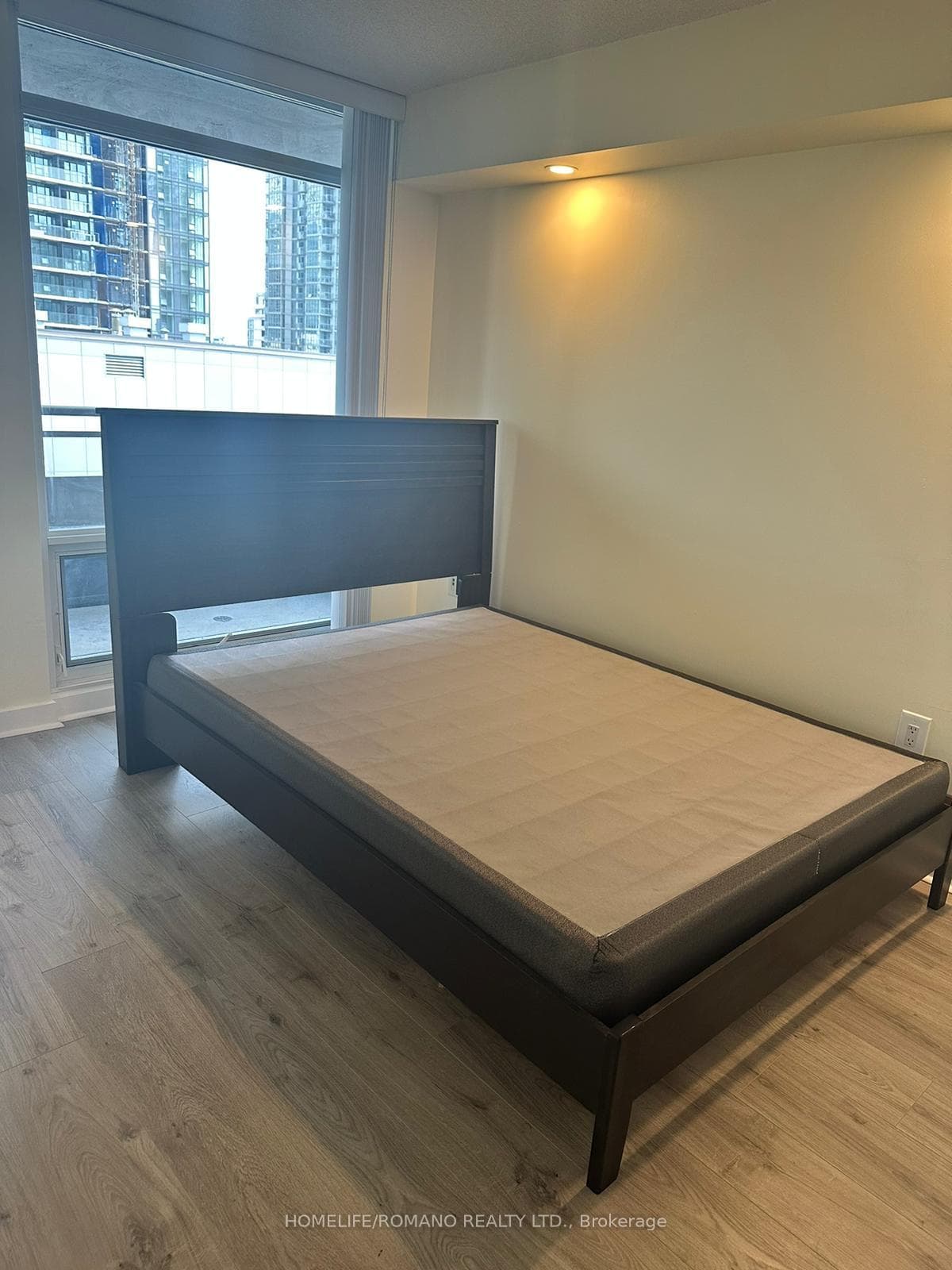 25 Telegram Mews Unit 2305 photo 6
