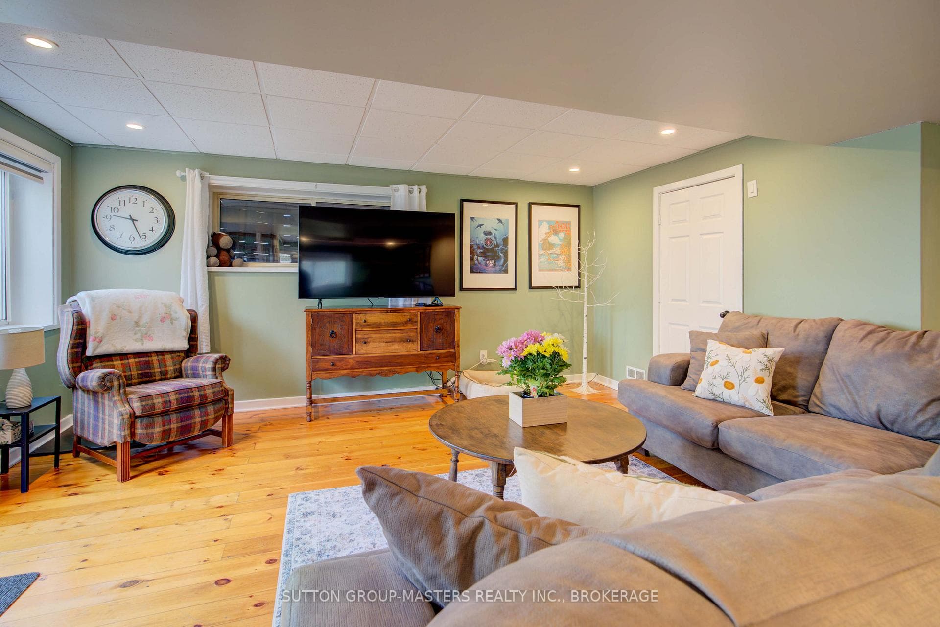 1149 Hudson Drive photo 32