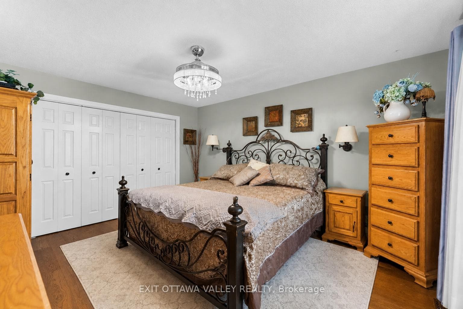 605 Elizabeth Street photo 19