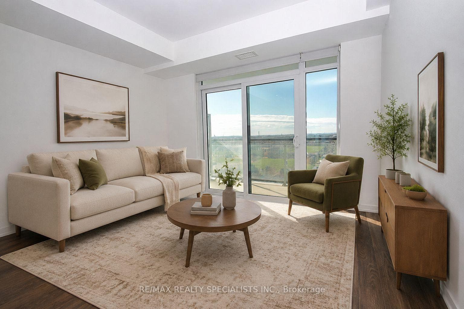 2560 Eglinton Avenue Unit 1509 photo 2