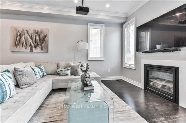 309 Moody Drive photo 6