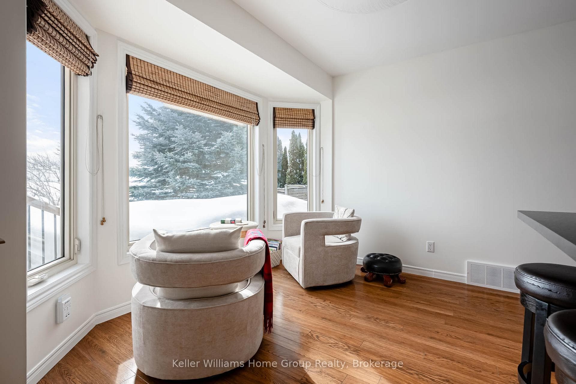 550 MAPLE Avenue photo 13