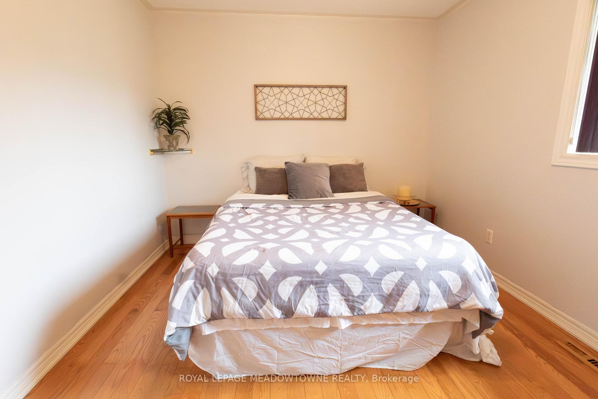 89 Royal Beech Drive photo 12